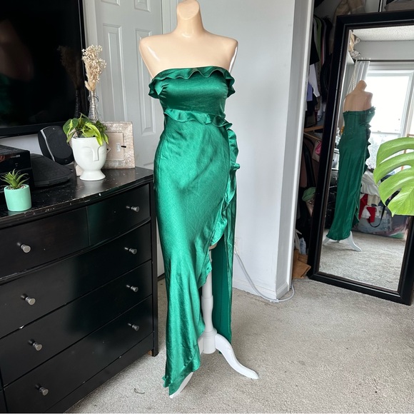 RUNAWAY THE LABEL LORENA MAXI DRESS - Picture 5 of 13